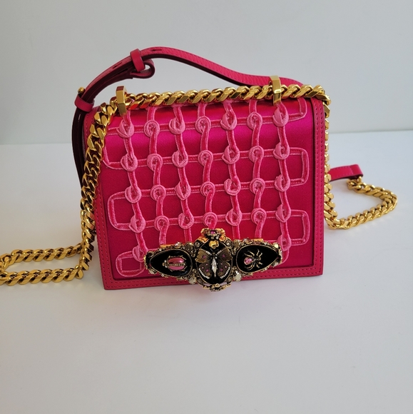 Alexander McQueen Handbags - Alexander McQueen Small Butterfly Knuckle ChainBag pink NEW